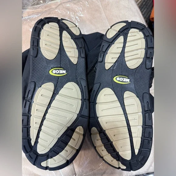 Villager Black Waterproof Shoe Covers - Picture 6 of 6